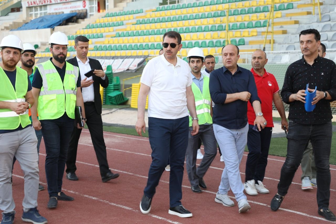 Vali Ayhan,11 Nisan GAP Stadında incelemelerde bulundu