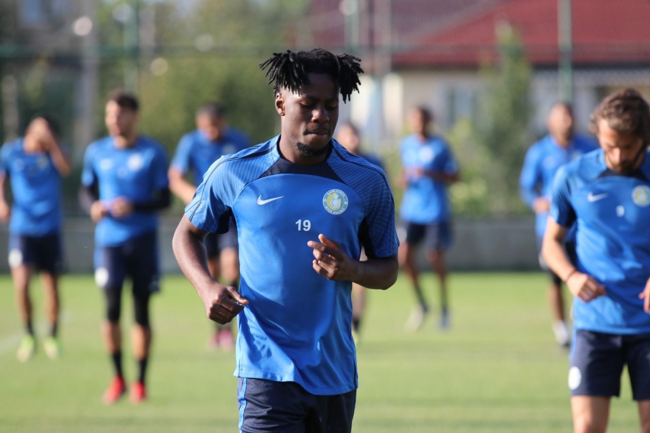Şanlıurfasporlu futbolcu Mbolula,Afrika Uluslar Kupası’nda