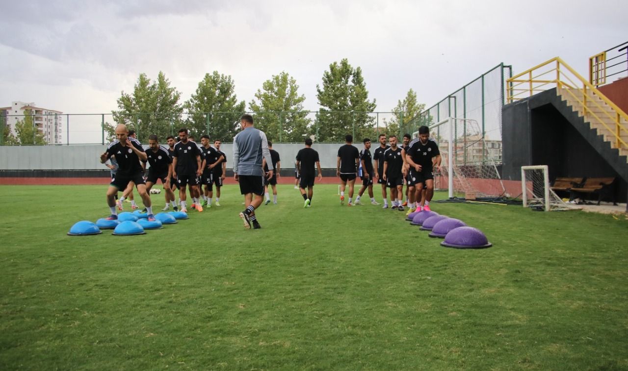 Karaköprü Belediyespor’da Bornova hazırlıkları başladı