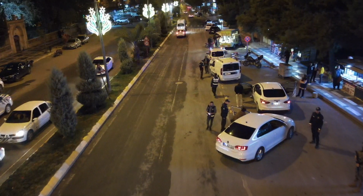 Şanlıurfa ‘da çeşitli suçlardan aranan 33 şahıs gözaltına alındı
