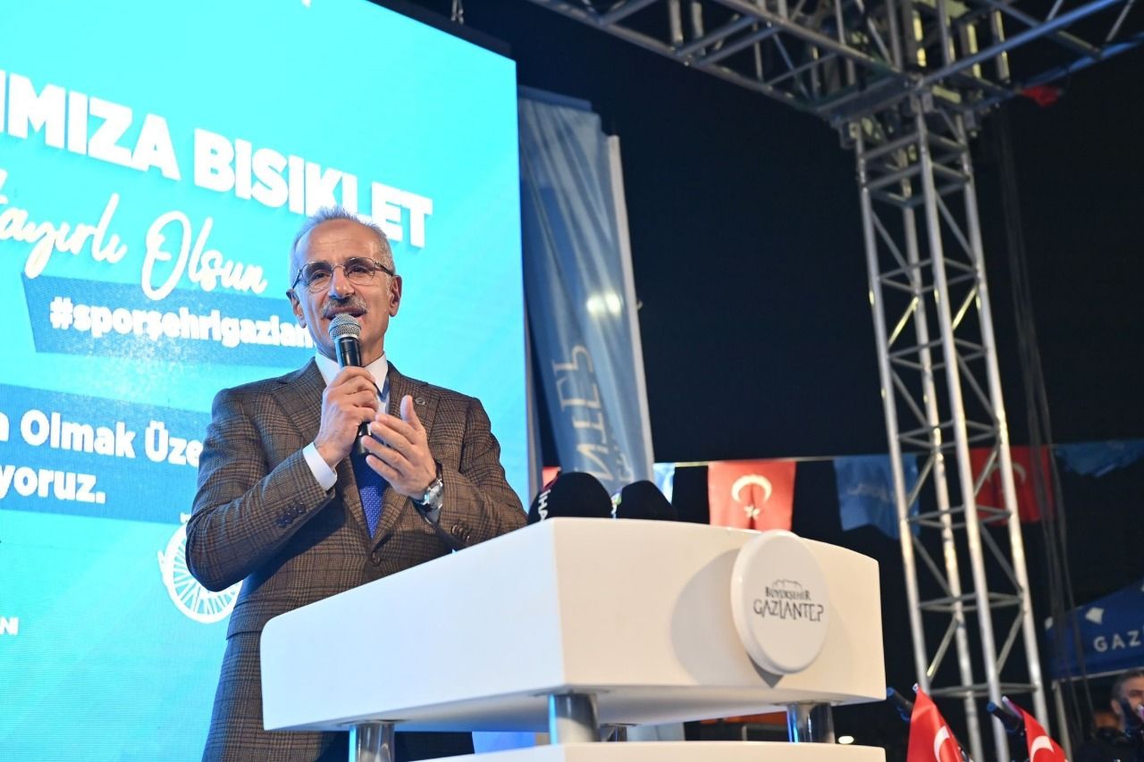 Bakan Uraloğlu:Gaziantep’e yüksek hızlı treni getireceğiz