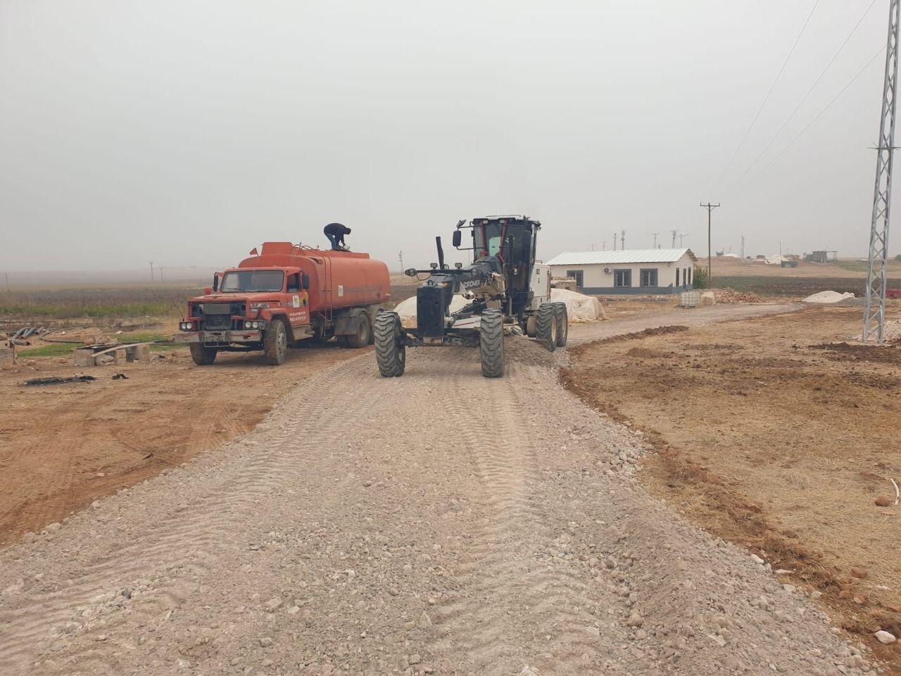 Viranşehir’de üst yapı çalışmaları ile yollar iyileştiriliyor