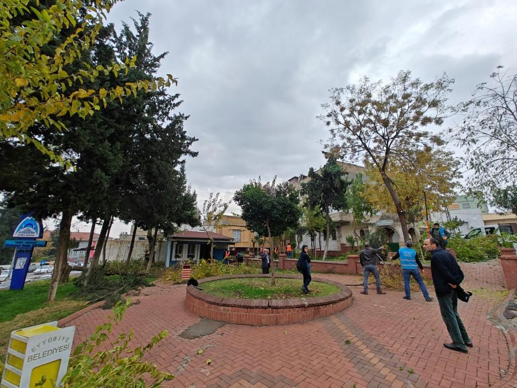Eyyübiye Parklarında Bakım Zamanı