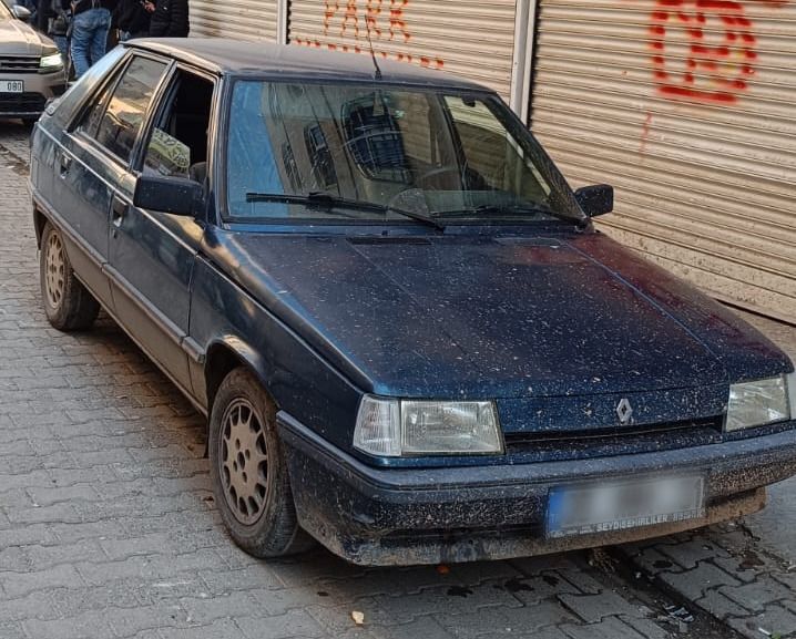 Şanlıurfa’da Polis, bulduğu çalıntı otomobili sahibine teslim etti