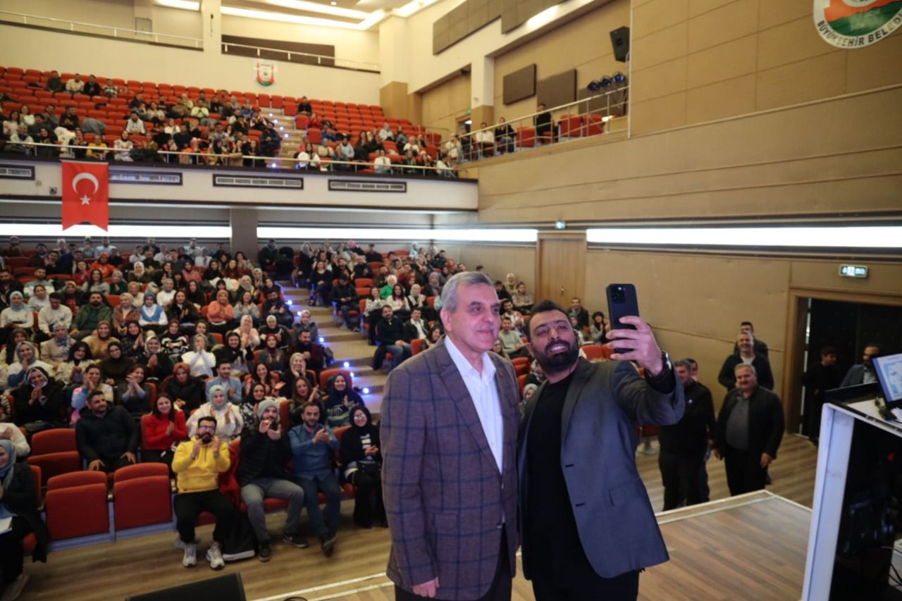 Başkan Beyazgül KPSS’ye Hazırlanan Öğrencilerle Buluştu