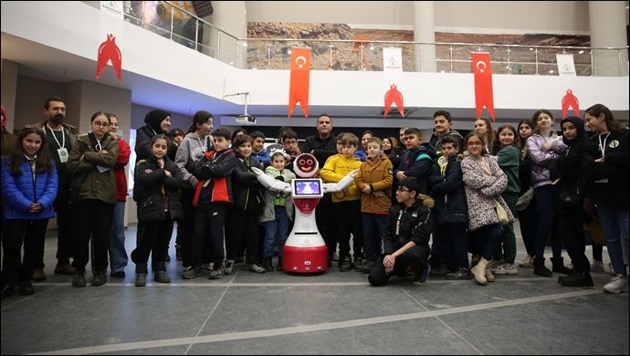 Gap Şehirlerinden Gelen Gençler Karaköprü’deki Müzeleri Gezdi