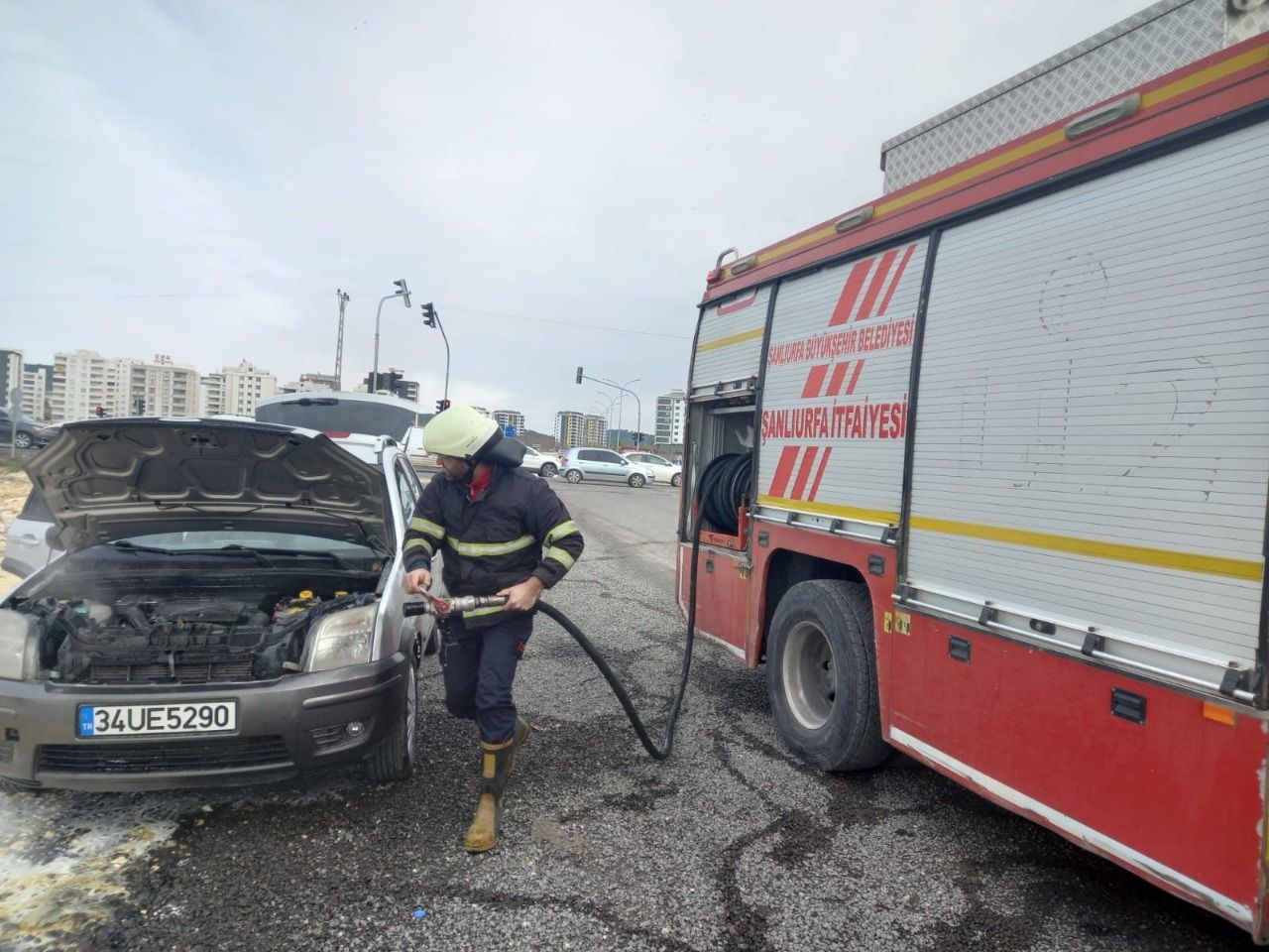 Karaköprü Çevre yolunda araç yangını