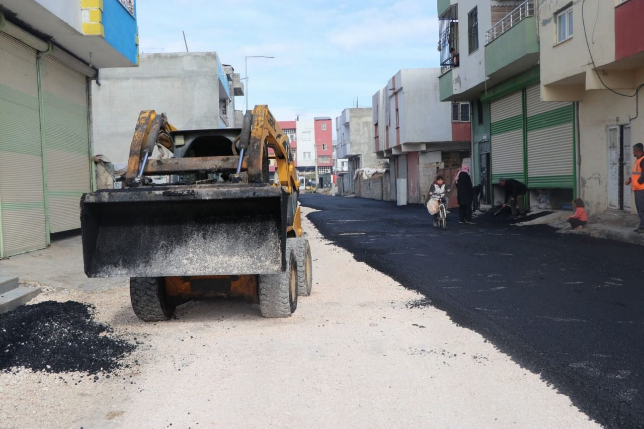 Viranşehir Belediyesinden Bahçelievlerde asfalt çalışmaları