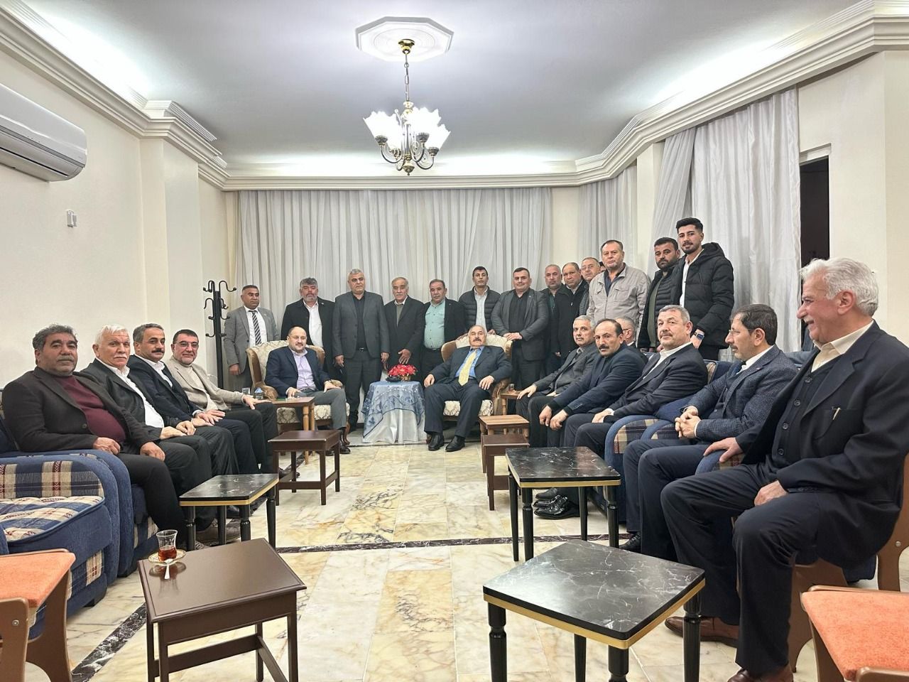 Ak Parti Bozova’da Gülpınar İstifaları…YRP’ye geçtiler