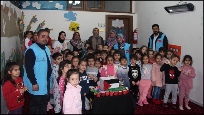 Minik Yüreklerden Büyük Destek