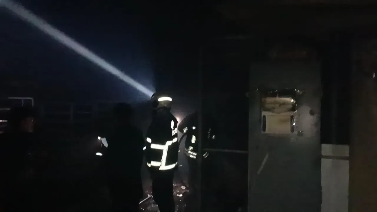 Şanlıurfa OSB’de Fabrika Yangını Paniğe Neden Oldu