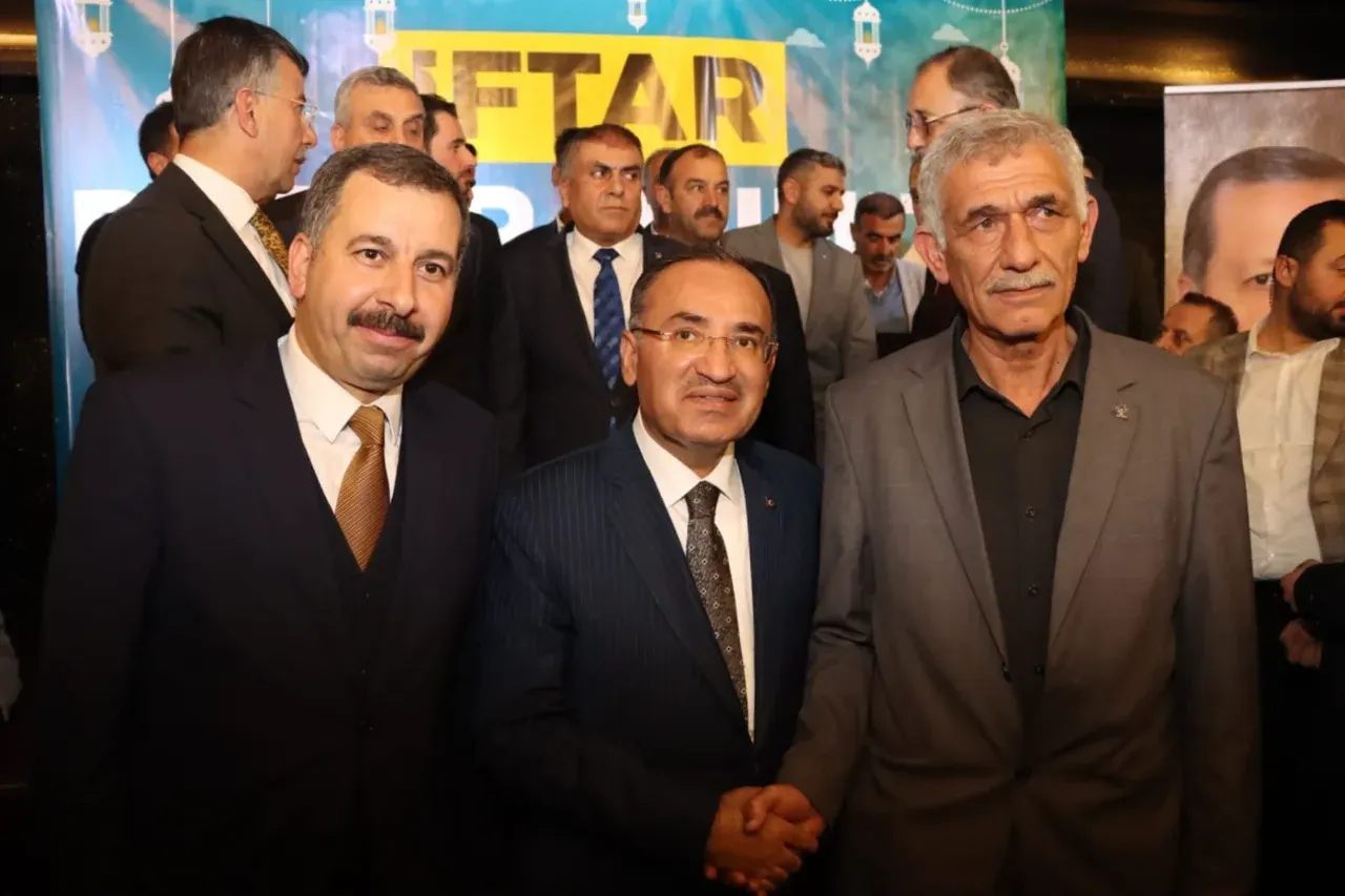 Yeniden Refah Partisi ‘nden Ak Parti ‘ye katılım