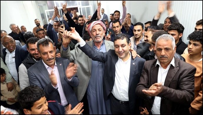 Başkan Özyavuz Tebrikleri Kabul Ediyor