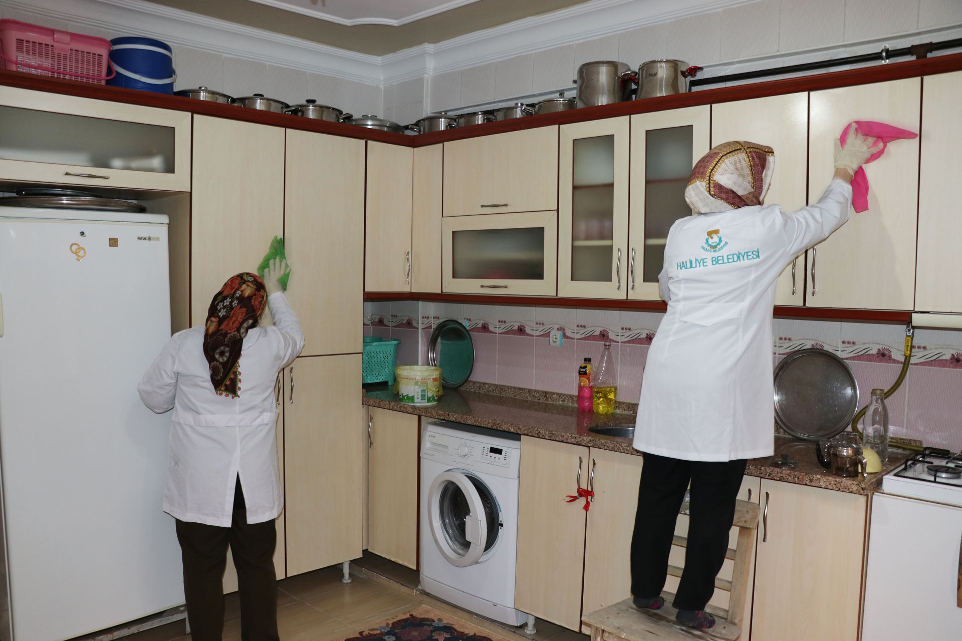 Haliliye’de Bayram öncesi evde bakım hizmetleri ile yüzler gülüyor