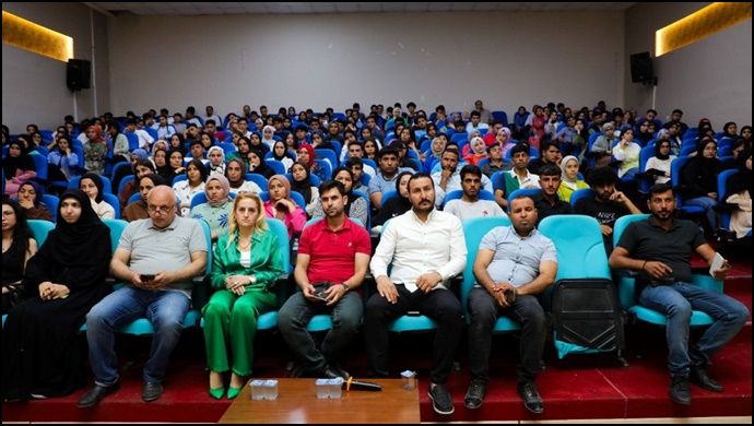 Harran Belediyesi Sınav Öncesi Bonus Hocayı Öğrencilerle Buluşturdu