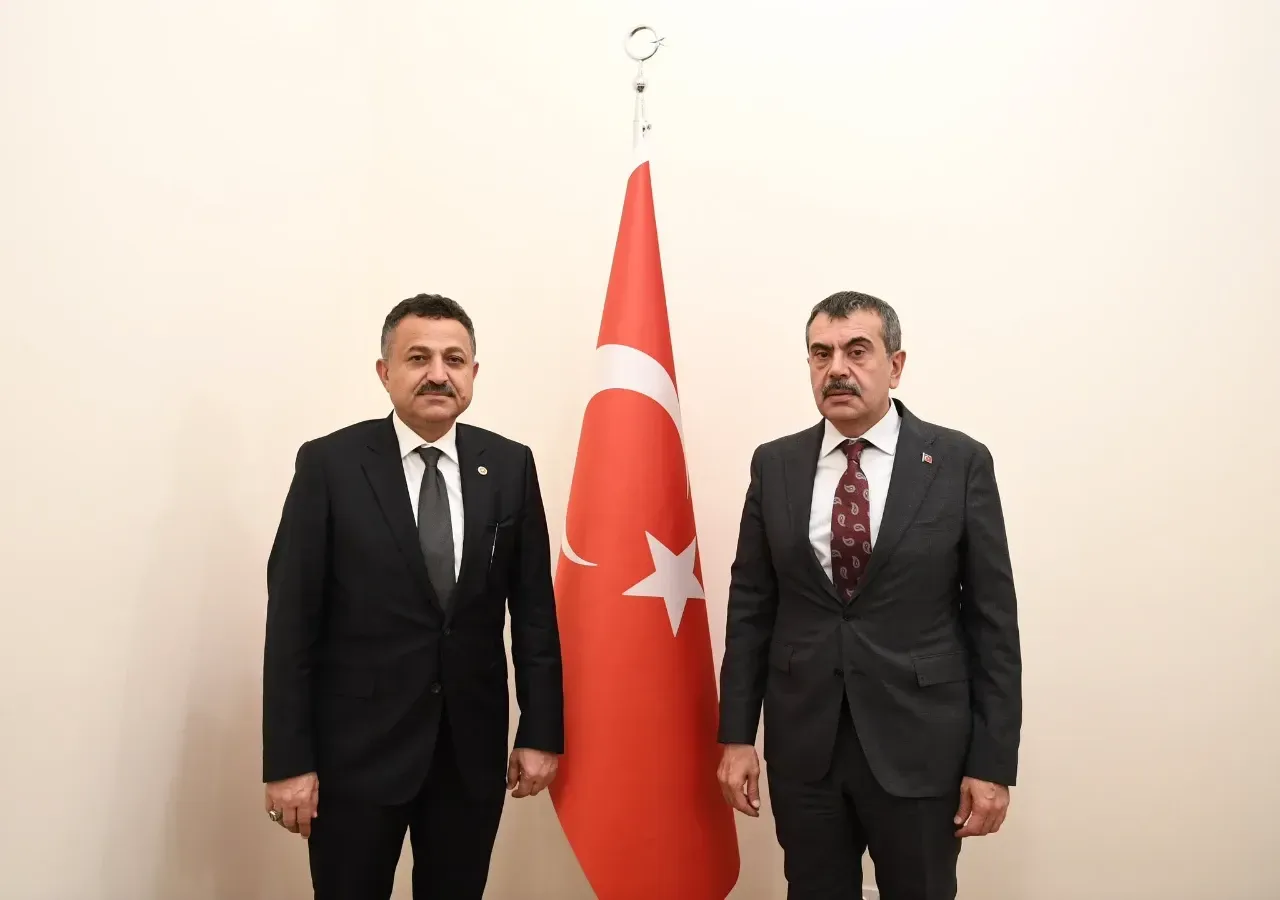Milletvekili Hikmet Başak, Millî Eğitim Bakanı Yusuf Tekin’i Ziyaret Etti