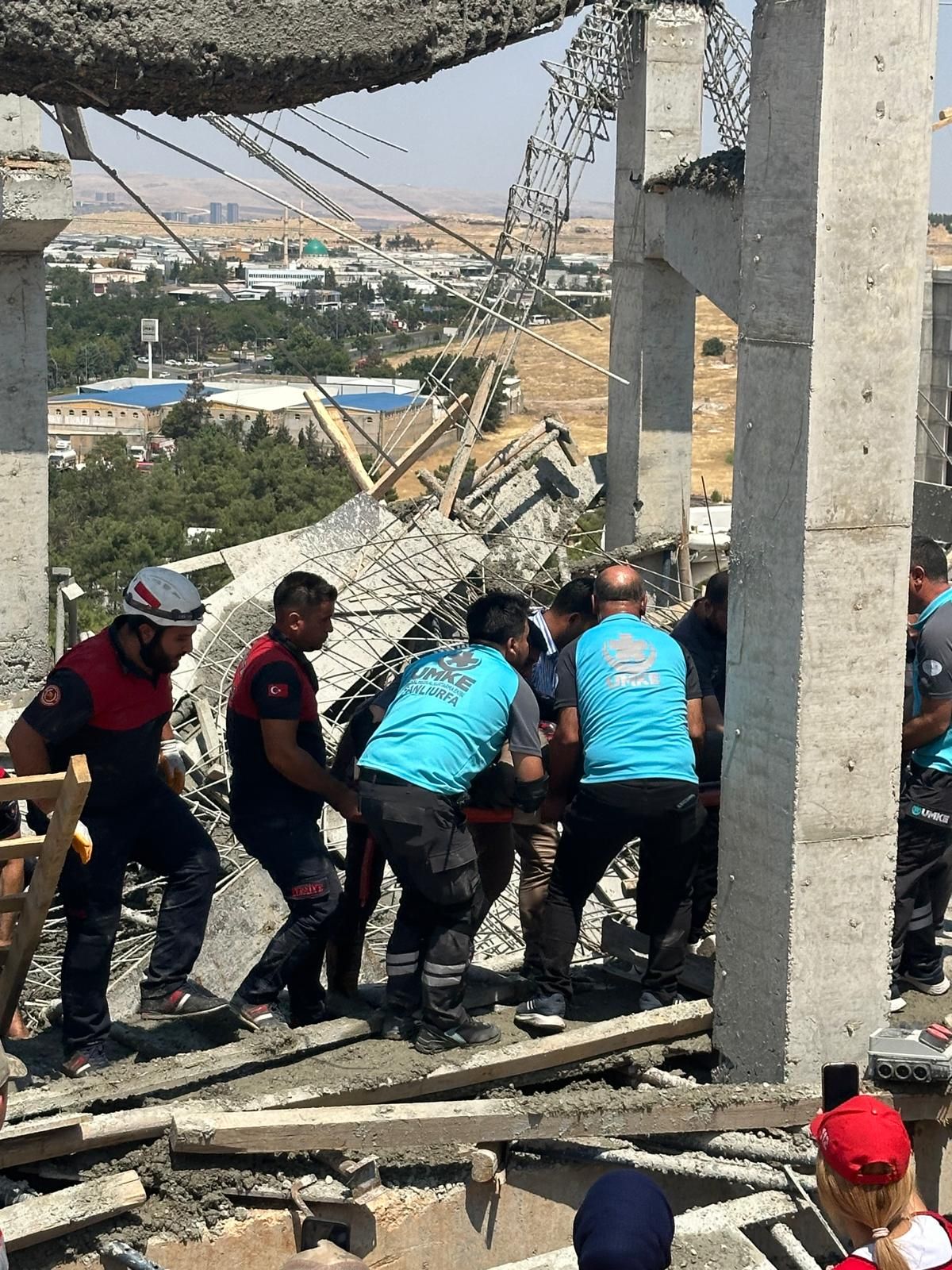 Şanlıurfa’da İnşaat Çöktü: 2 İşçi Yaralandı