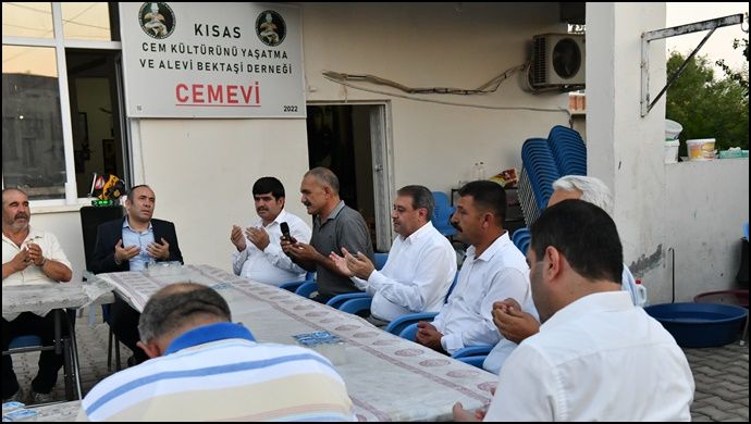 VALİ ŞILDAK KISAS‘TA AŞURE ETKİNLİĞİNE KATILDI