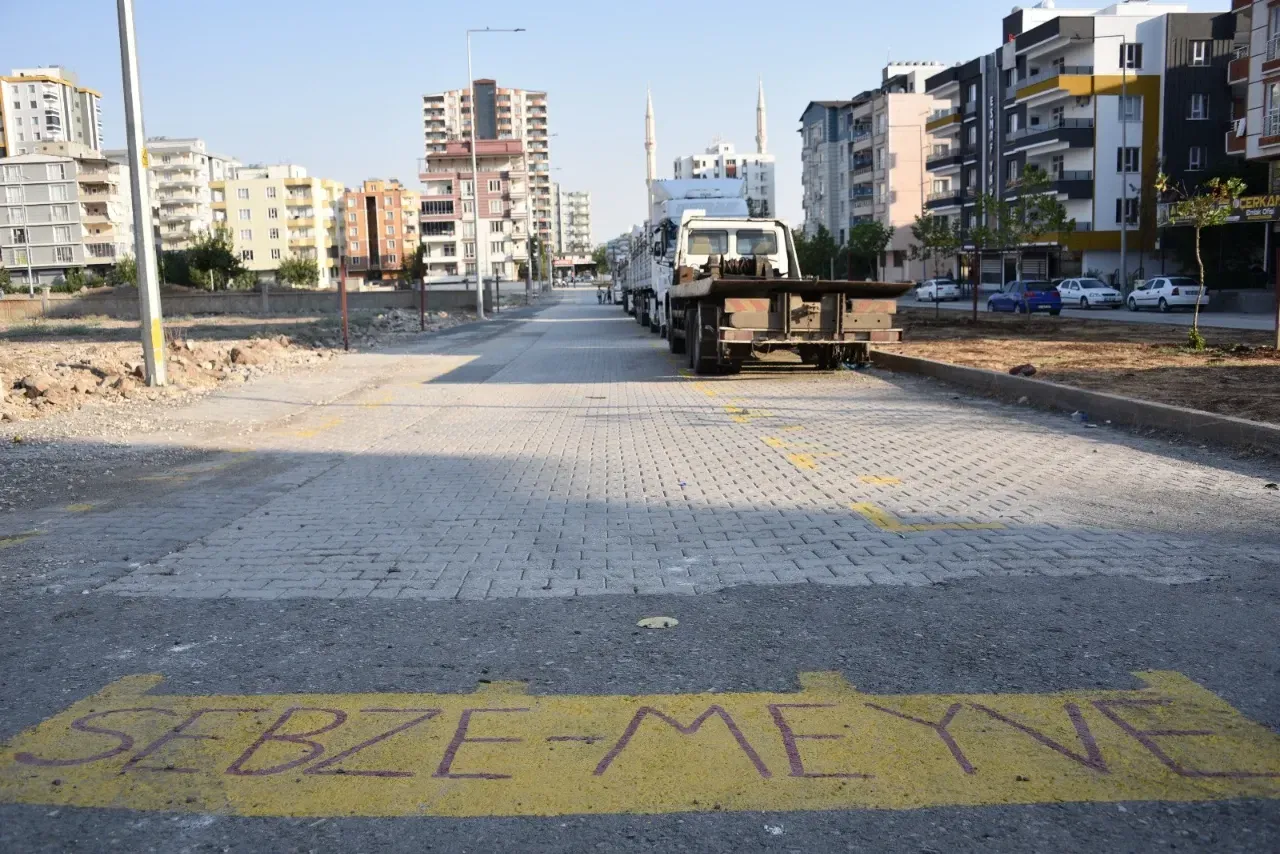 Siverek Ayvanat Mahallesi’ndeki semt pazarı yeri hazırlıkları tamamlandı