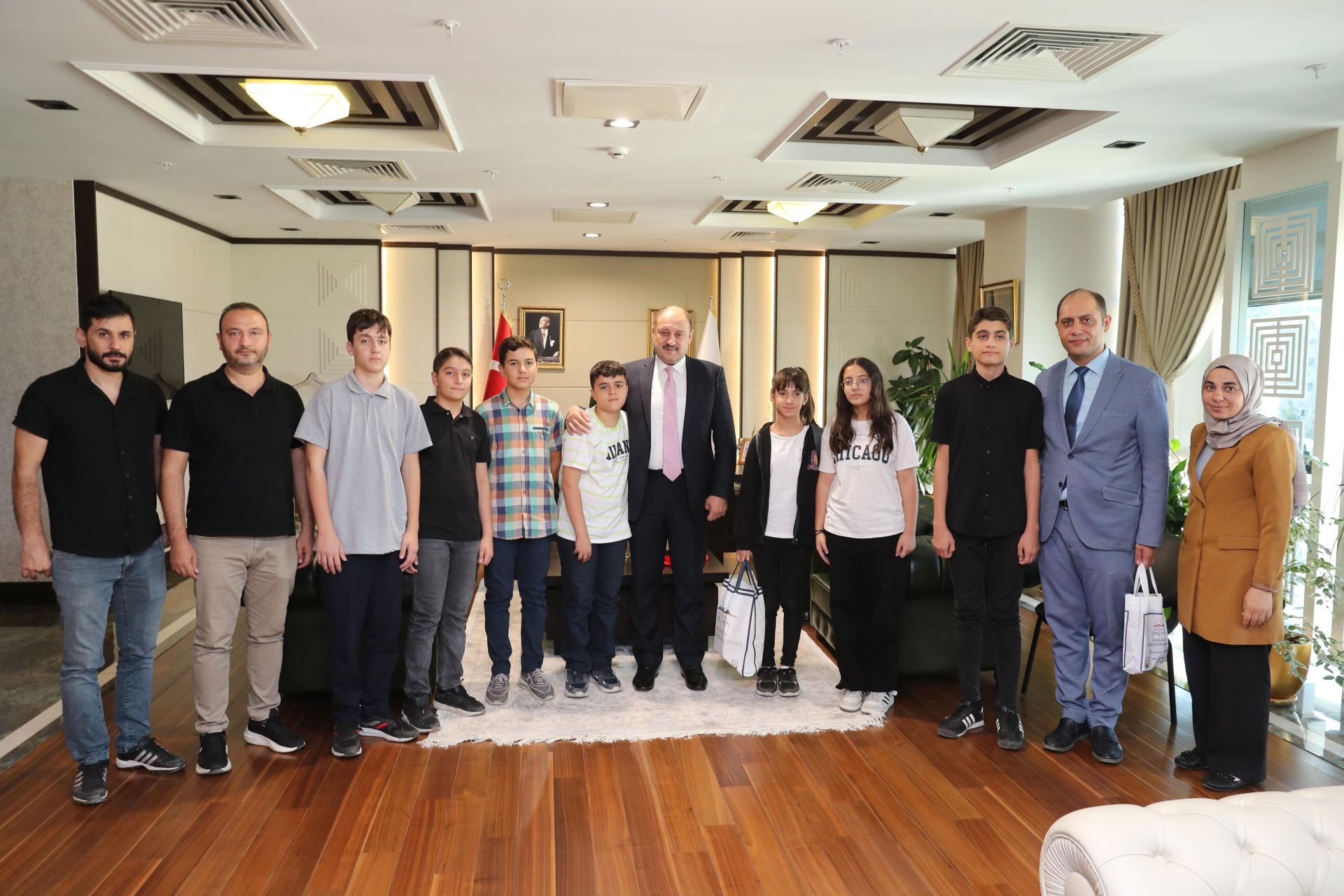 Başkan Gülpınar, başarılı öğrencileri kutladı