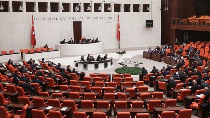 Lübnan tezkeresi uzatıldı