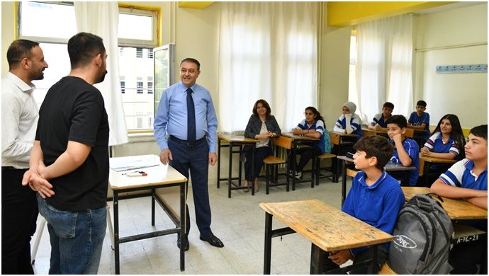 Vali Hasan Şıldak, Eğitim Kurumları Ziyaretlerini Sürdürüyor