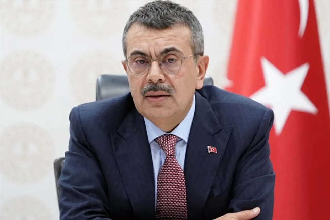 Bakan Tekin: Eğitim ailemize katılan 20 bin öğretmenimizin atama sonuçları açıklanmıştır