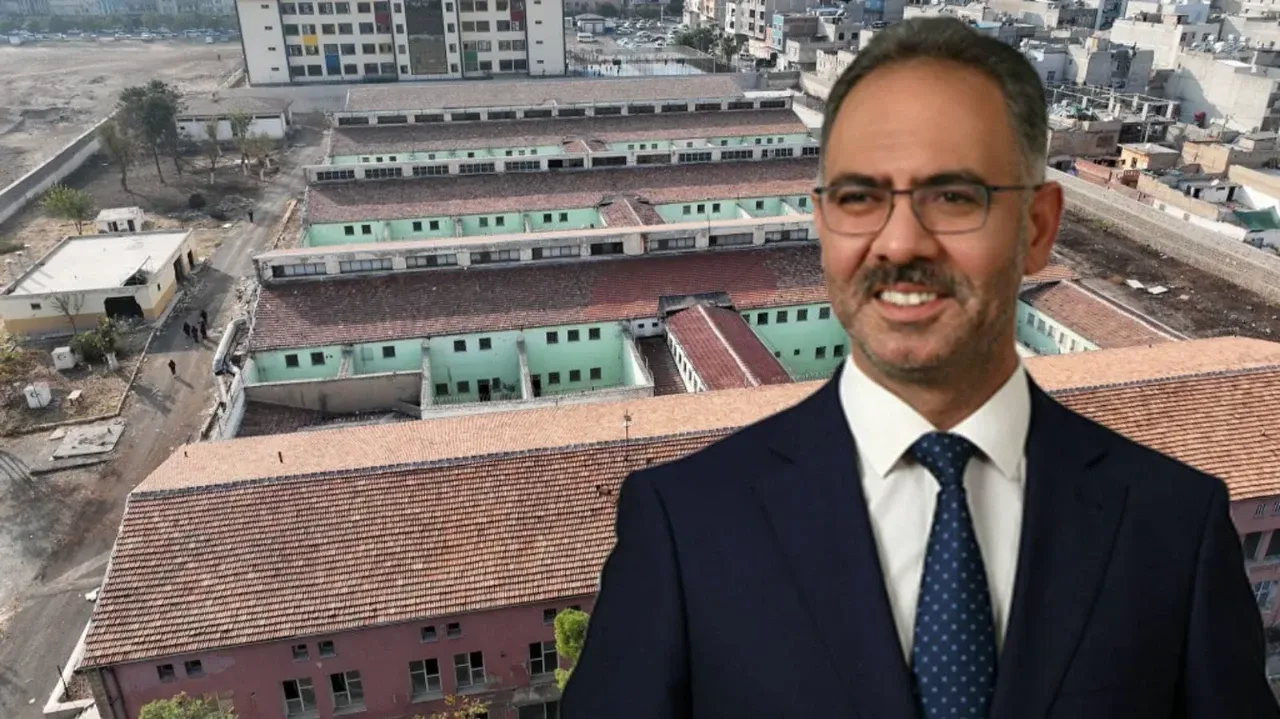 Eyyübiye Belediyesi Eski Cezaevini Yıkıyor