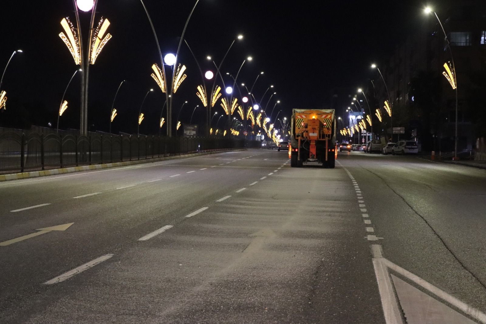 Şanlıurfa’da buzlanmaya karşı tuzlanma çalışması