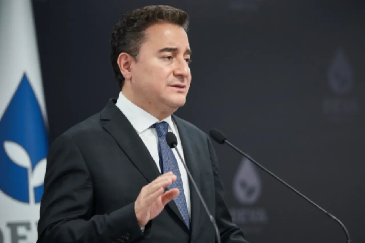 Babacan’dan menajer Ayşe Barım’ın tutuklanmasına tepki
