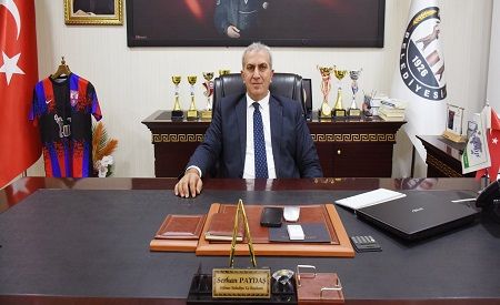 Hilvan’da Dijital Dönüşüm: Kent Meydanı’nda Ücretsiz Wi-Fi Hizmeti Başladı