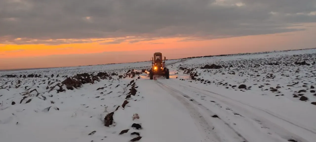 Büyükşehir Belediyesi, Karla Kapanan 250 Km Yolu Tekrar Ulaşıma Açtı