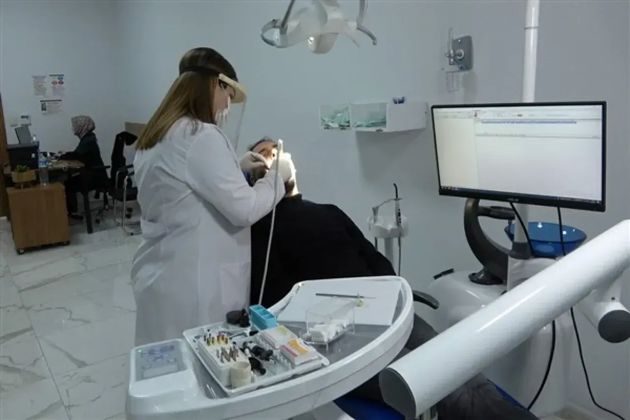 Diş Hekimleri Yarın İş Bırakacak