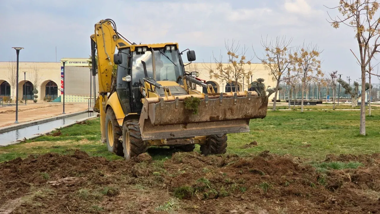 Eyyübiye Millet Bahçesi’nde Bakım Devam Ediyor