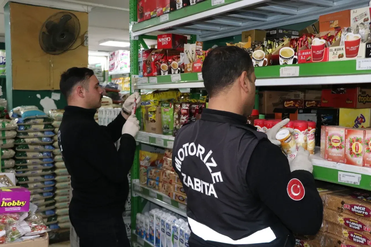 Haliliye Belediyesi, Son Kullanma Tarihi Geçmiş 2 Bin 630 Ürünü İmha Etti
