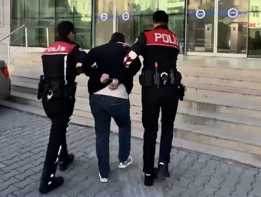 Şanlıurfa’da Polis Takibinde Yakalanan Kişi Cezaevine Teslim Edildi