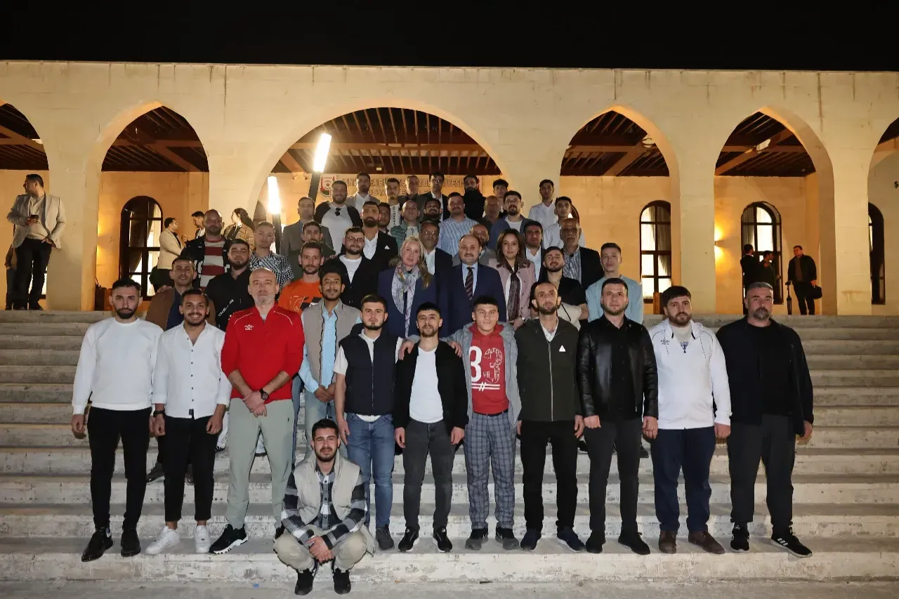 Başkan Gülpınar, Bağımlılıkla Mücadeleyi Kazanan Gençlerle İftarda Buluştu