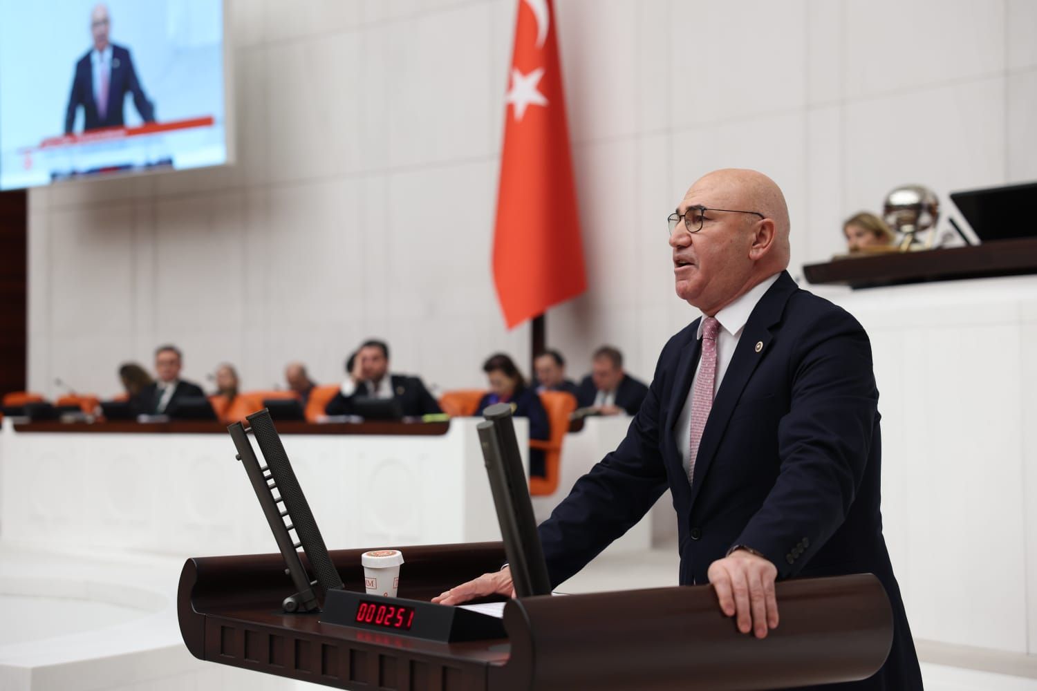 CHP’li Mahmut Tanal’dan AK Parti’ye Eleştiri