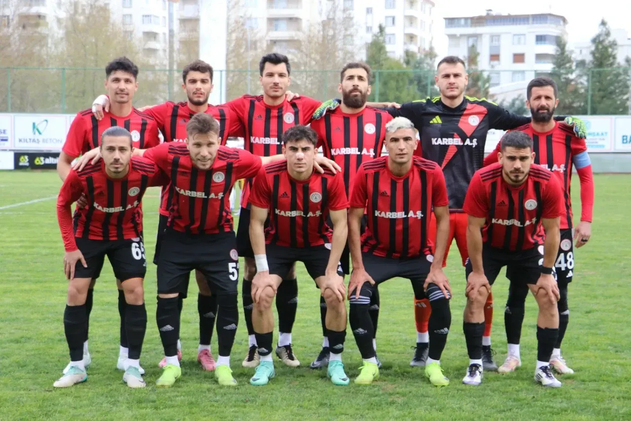 Karaköprü Belediyespor sahasında kayıp