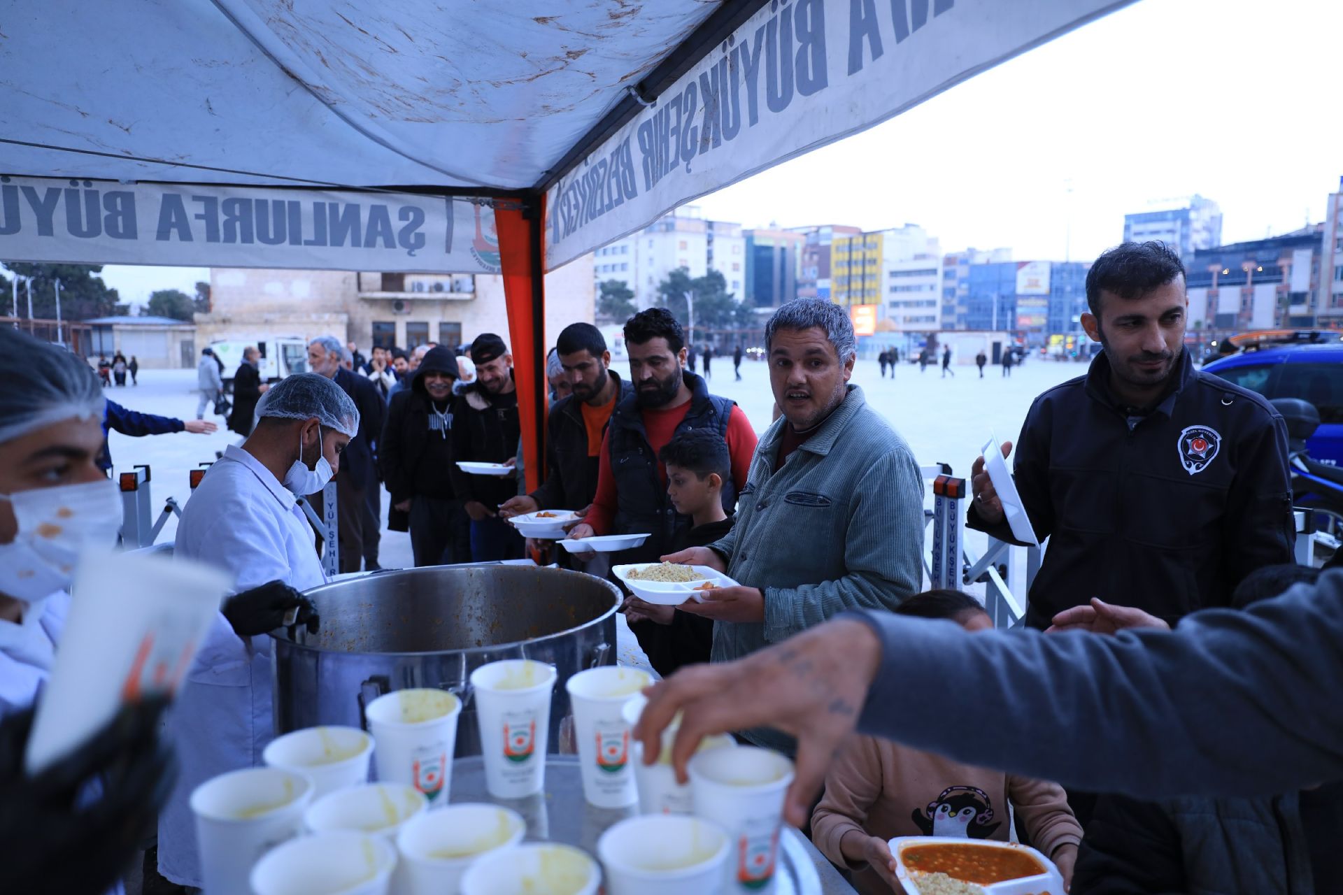 Şanlıurfa’da Ramazan Ayı Dayanışma ve Kardeşlik İçinde Geçiyor