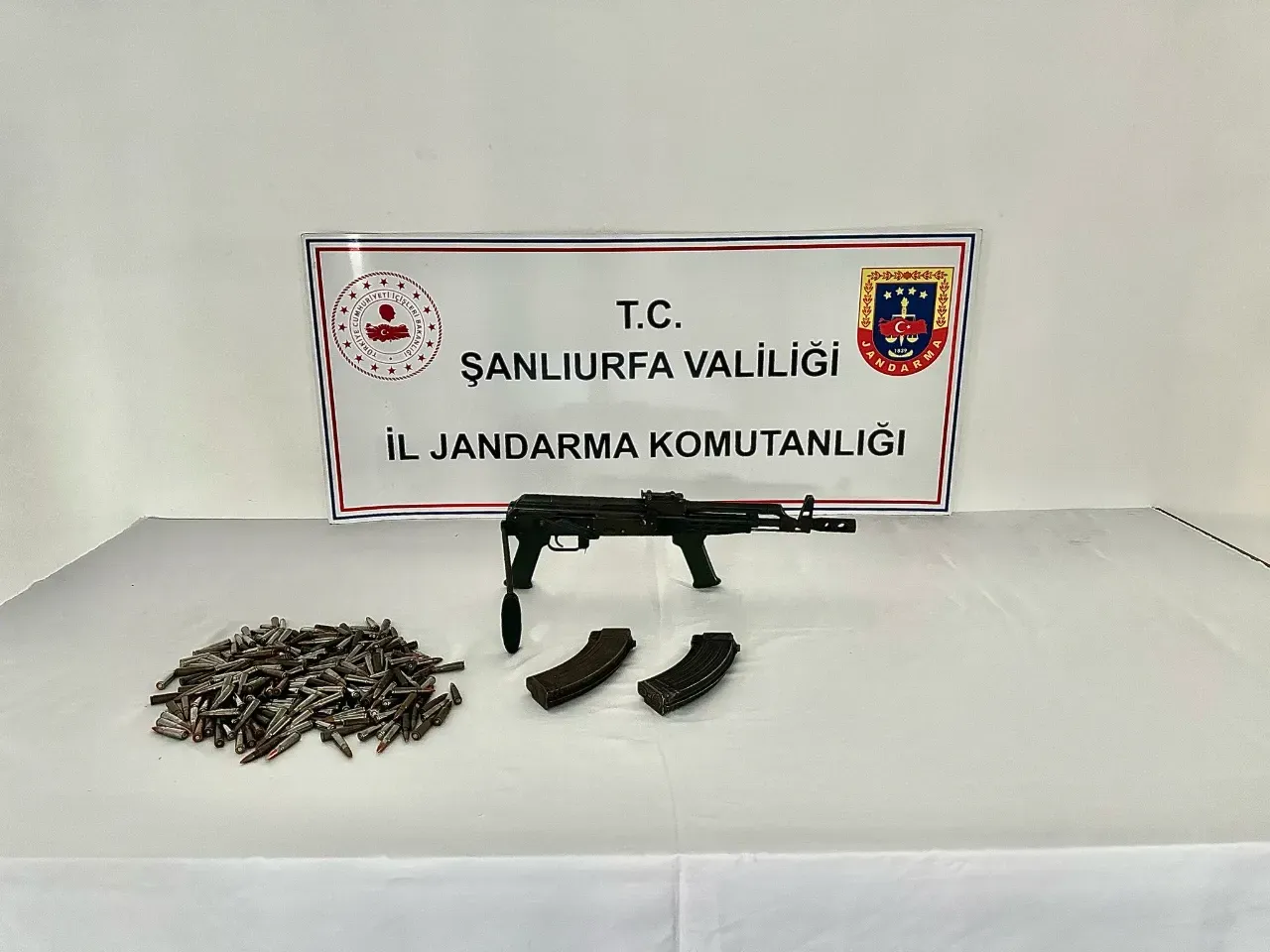 Şanlıurfa’da Silah Kaçakçılığı Operasyonu: 6 Kişi Gözaltına Alındı