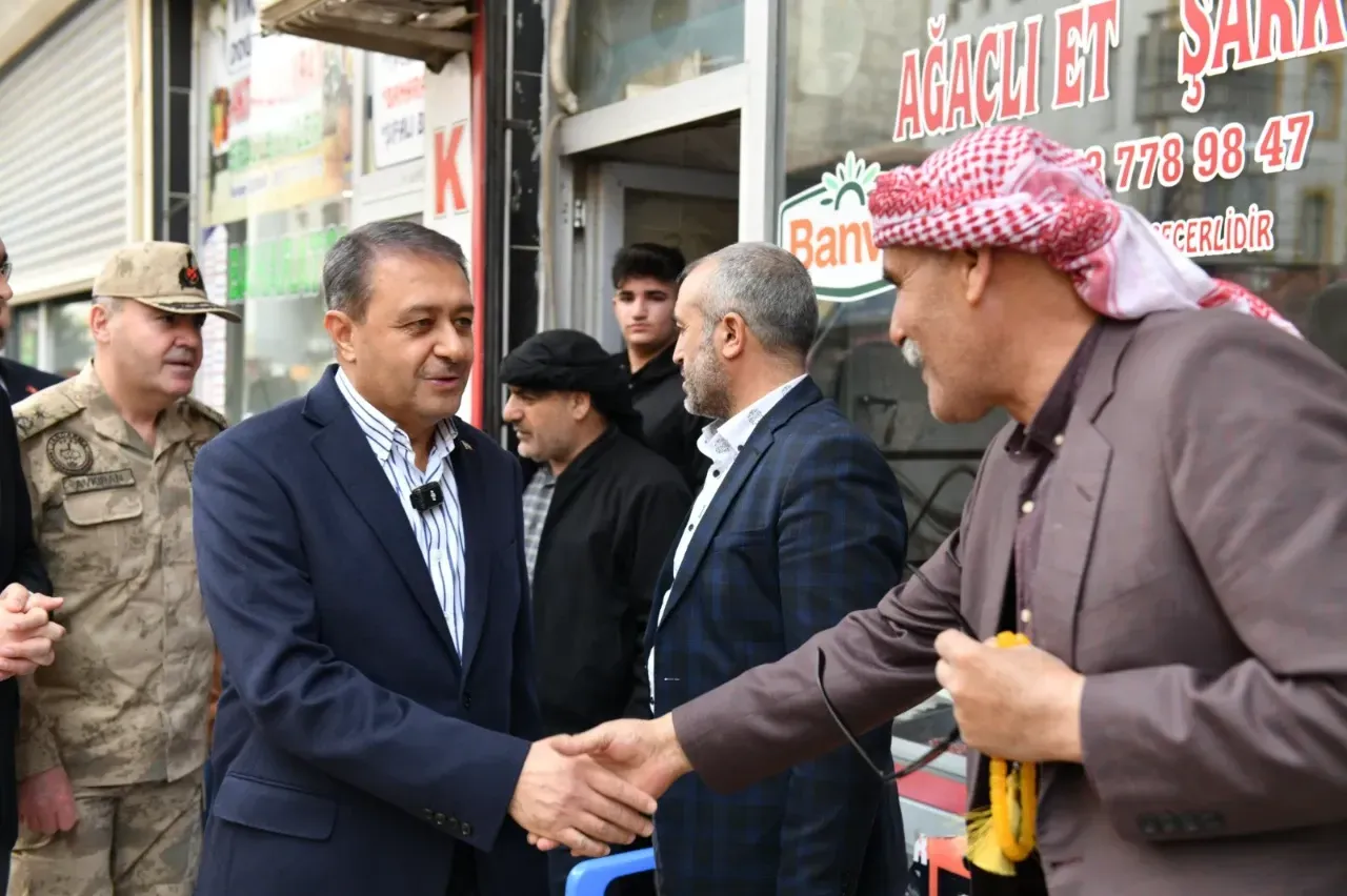 Vali Şıldak, Viranşehir’de düzenlenen iftar programına katıldı