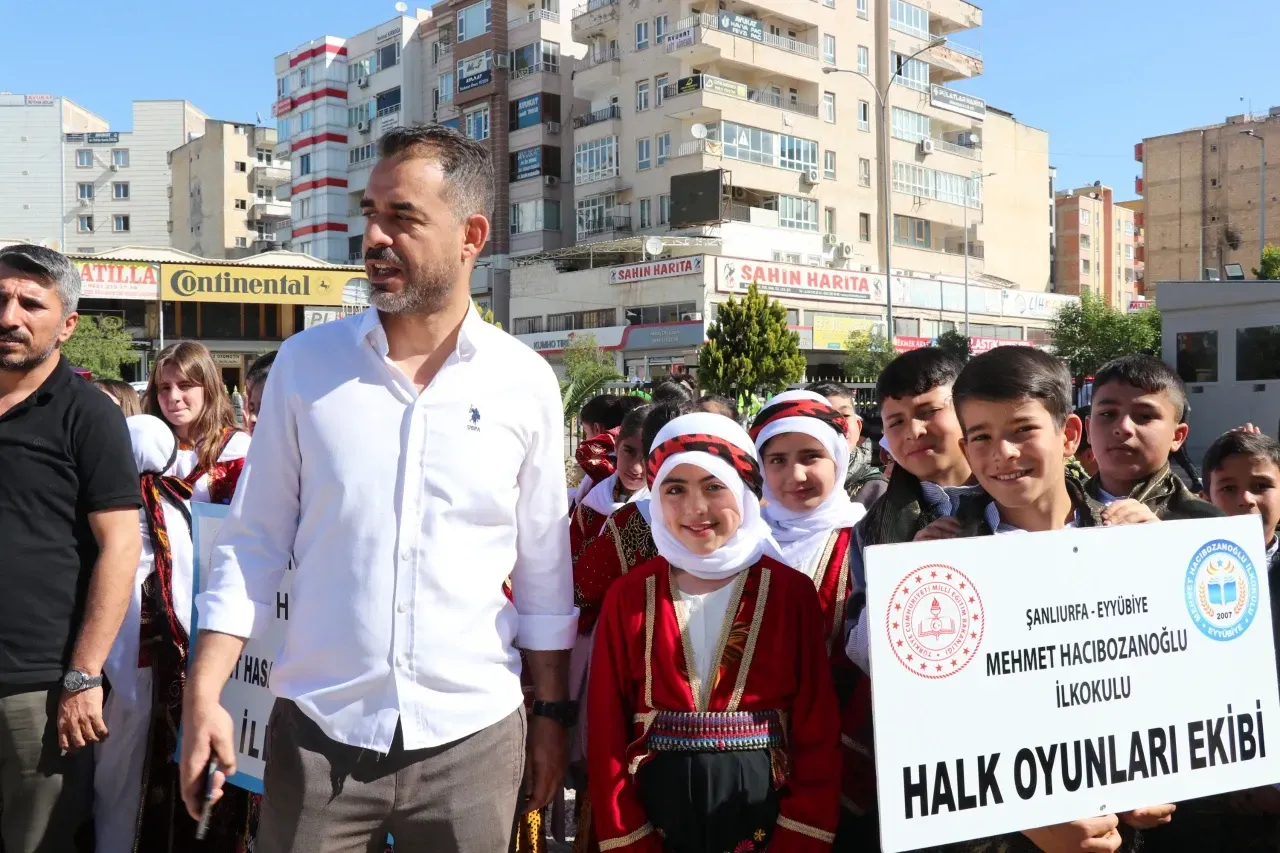 Valilik Kupası Okullar Arası Halk Oyunları Yarışması Başladı
