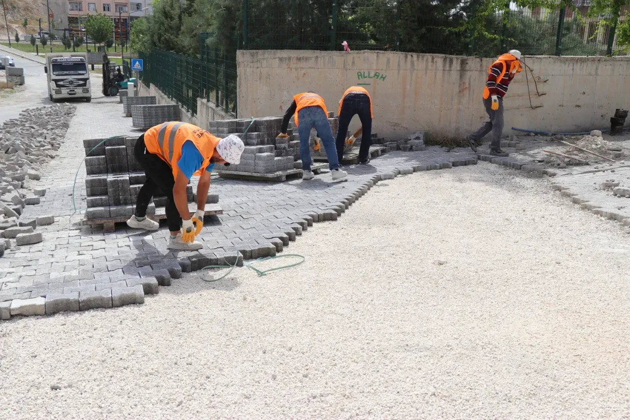 Haliliye Belediyesi İle 2 Mahallede Yollar Yenileniyor