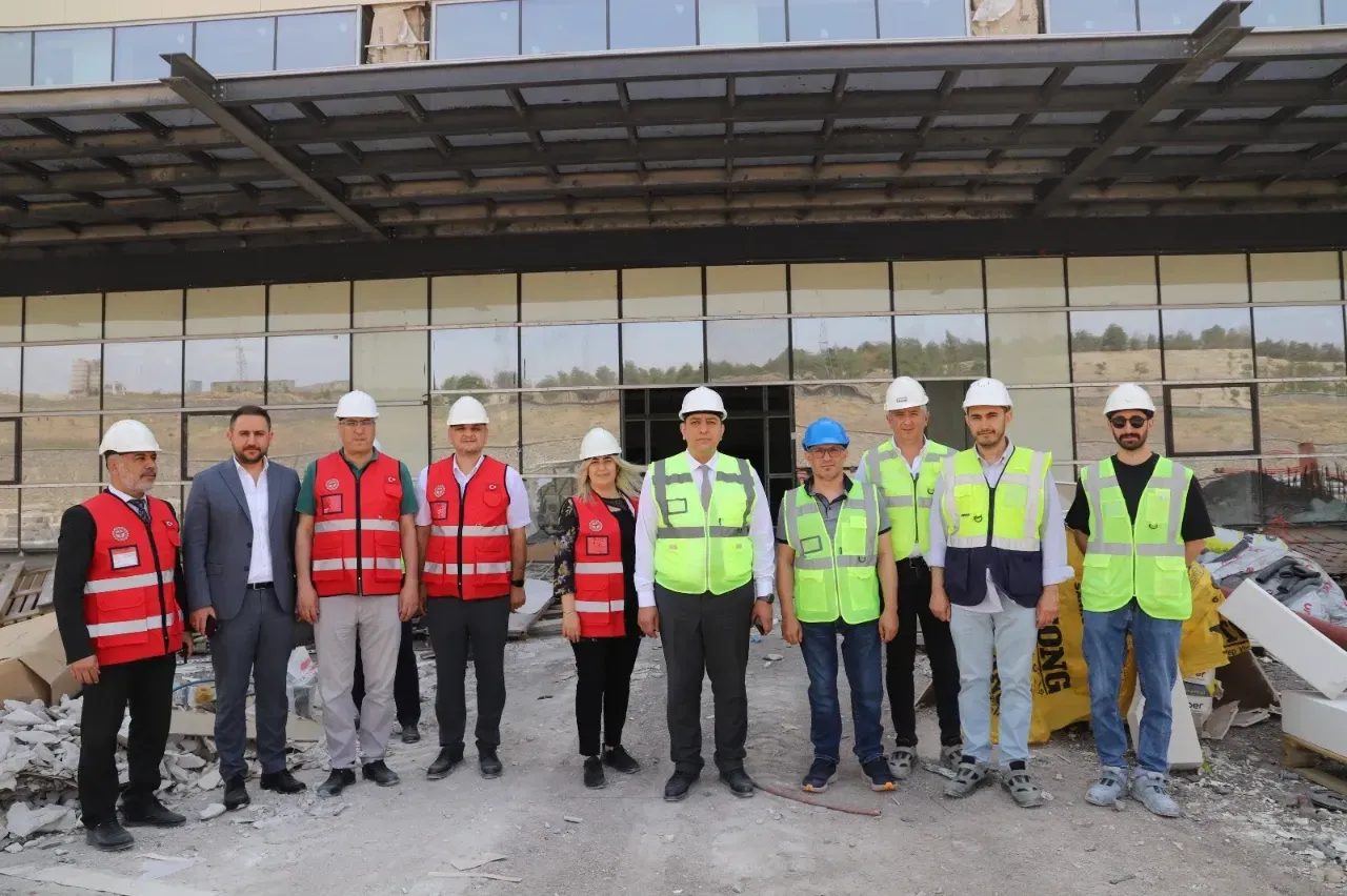 İl Sağlık Müdürü Doç. Dr. Abdullah Solmaz’dan Şanlıurfa Şehir Hastanesi’ne İnceleme Ziyareti