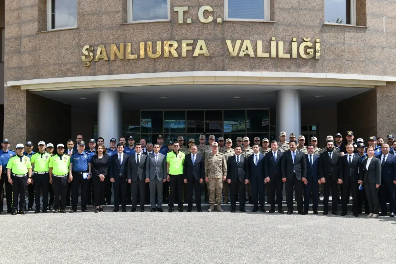 Şanlıurfa’da İl Güvenlik ve Asayiş Değerlendirme Toplantısı Gerçekleştirildi