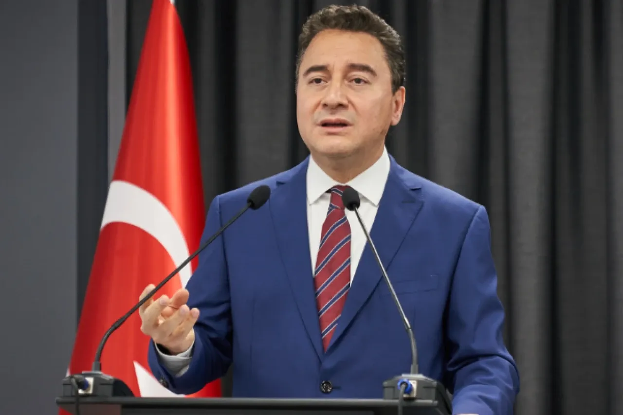 Babacan’dan ABD ve İran’a çağrı