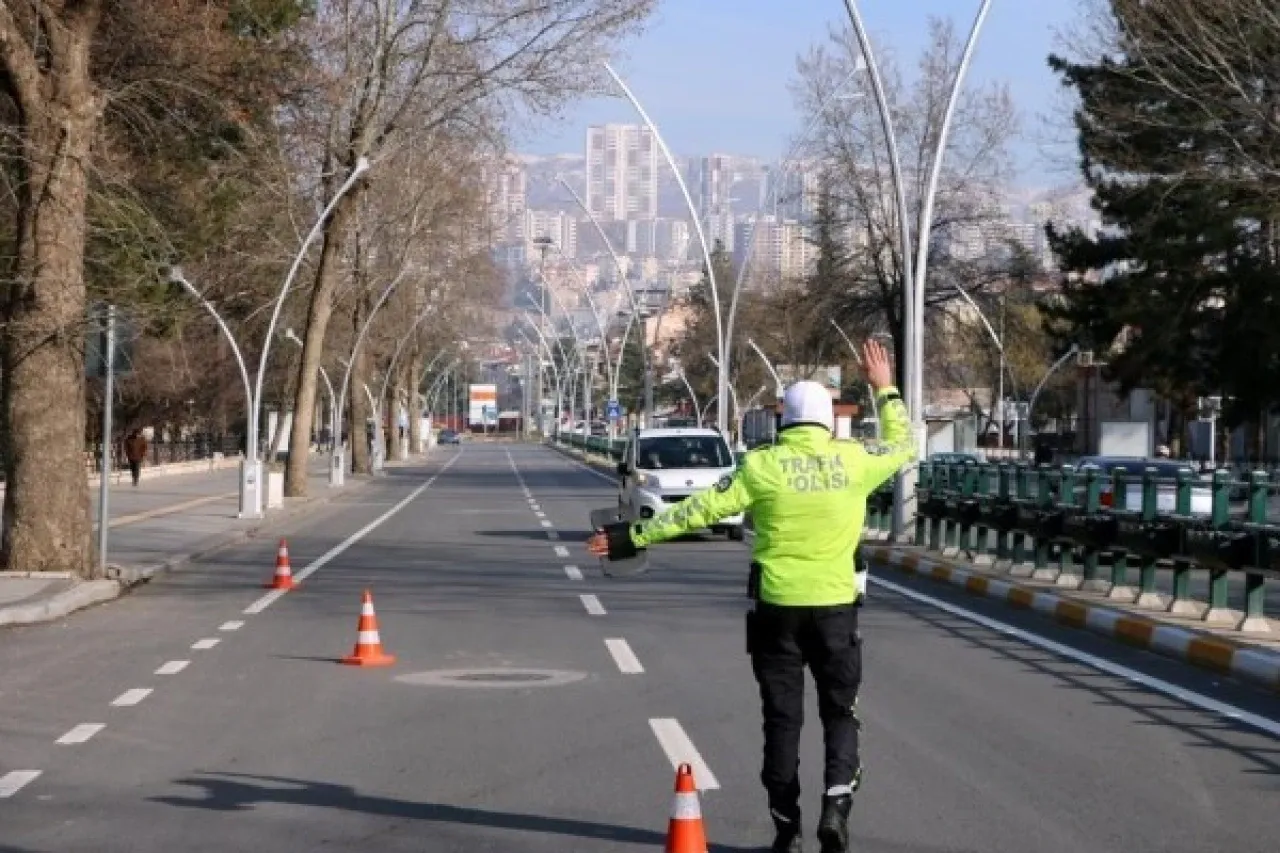 Bayramın birinci günü trafik kazalarında 7 kişi hayatını kaybetti