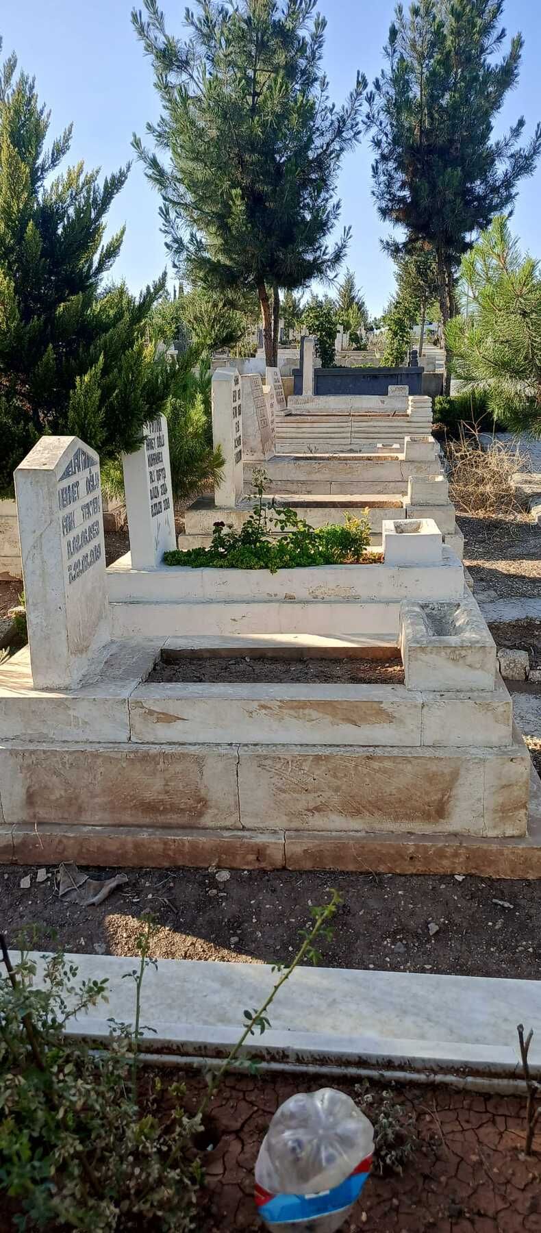 Osmanbey Aile Mezarlığı’nda Su Kesintisi Vatandaşları Mağdur Etti