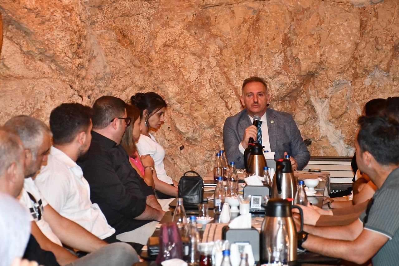 Harran Üniversitesi’nden Rehber Öğretmenlere “YKS Tercih” Tanıtım Programı